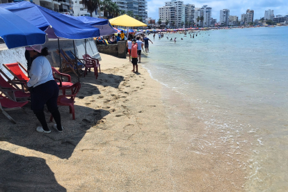 Las playas de Santa Elena estuvieron entre las que concentraron los mayores volúmenes de viajes por jornada en el feriado de octubre del 2026.