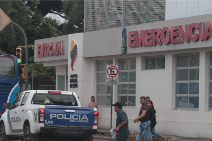 Dos hombres fueron baleados el 12 de octubre frente al Teodoro Maldonado, en Guayaquil.