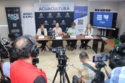 Reprensastes de la Cámara Nacional de Acuacultura anuncian AquaExpo International 2026.