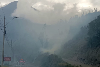Los incendios forestales afectan varias zonas de la provincia de Tungurahua.