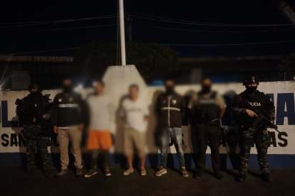 Dos de los reos que se fugaron de la prisión de Santo Domingo fueron detenidos por la Policía.