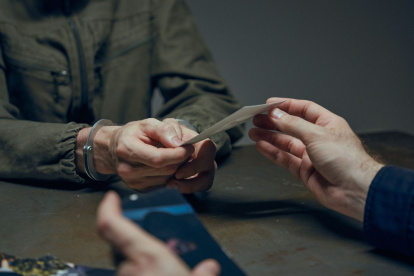 Referencial. Los hombres enviaron mensajes extorsivos a la comerciante en los que le exigían el pago de $3.000.