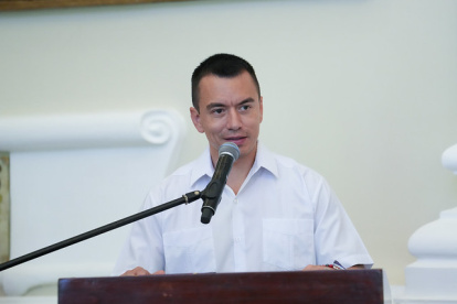 El Gobierno de Daniel Noboa descartó apagones residenciales, mientras persisten reportes de interrupciones del servicio.
