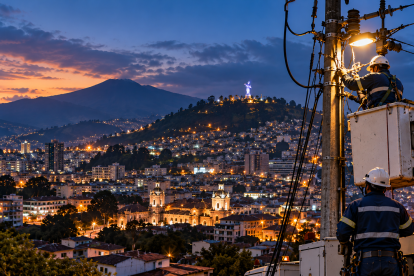 Referencia. Los recientes cortes de luz en Quito y otras ciudades reavivaron las dudas ciudadanas sobre la continuidad del servicio eléctrico en Ecuador.