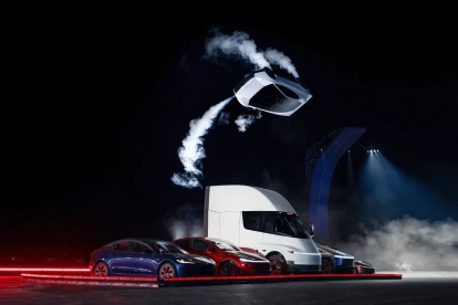 El modelo fue desarrollado en colaboración con SpaceX, la compañía aeroespacial de Elon Musk