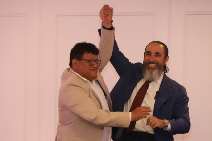 Douglas Itúrburu Salvador (izquierda) y Andrés Cano Calderero conforman el binomio de la lista A para las elecciones del Colegio de Ingenieros Civiles de Guayas (CICG).