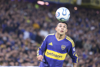 Boca Juniors enfrenta a Talleres.