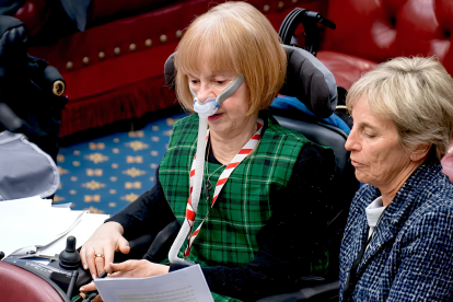 Jane Campbell, integrante de la Cámara de los Lores británica, utilizó inteligencia artificial para reproducir su voz y pronunciar un discurso.