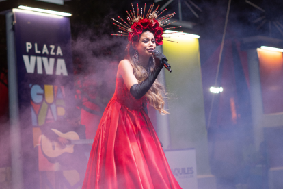 Emily López ganó la Noche de Talentos de Reina de Guayaquil 2026 con una interpretación de ‘La Llorona’, dedicada a su abuelo fallecido.
