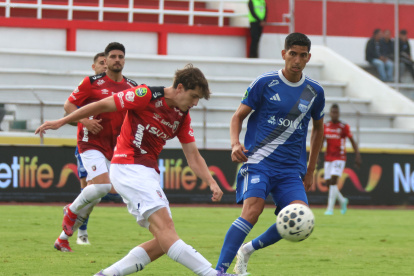 Leones se impuso 2-0 a Emelec, en el estadio Olìmpico de Ibarra, en la fase inicial de la LigaPro.