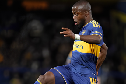 Enner Valencia jugando con Boca Juniors.