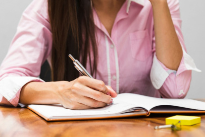 Escribir las preocupaciones ayuda a ordenar los pensamientos y recuperar la calma