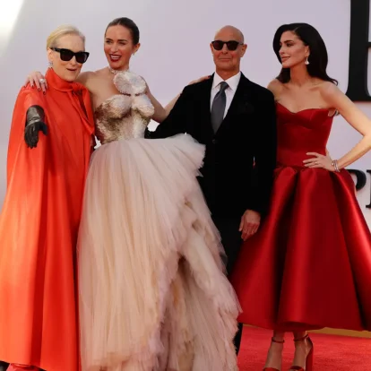 Los actores Meryl Streep (i), Emily Blunt (2-i), Stanley Tucci (2-d) y Anne Hathaway posan durante el estreno de la icónica película ‘El diablo viste de Prada 2’ este lunes, en el Lincoln Center de Nueva York (EE.UU.).