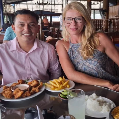 Amistad. Su amigo Ítalo asegura que ella se enamoró de Ecuador por su gente, sus paisajes y la comida.