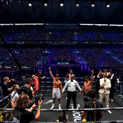 El estadio La Cartuja de Sevilla fue escenario de La Velada del Año 6, donde miles de aficionados presenciaron los combates de boxeo entre creadores de contenido organizados por Ibai Llanos.