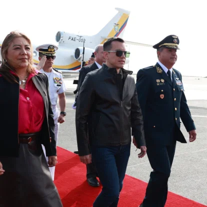 El presidente ecuatoriano Daniel Noboa llega a Perú para asistir a la investidura de Keiko Fujimori.