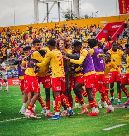 Toda la alegría de Aucas con el gol de Ederson Quiñónez.