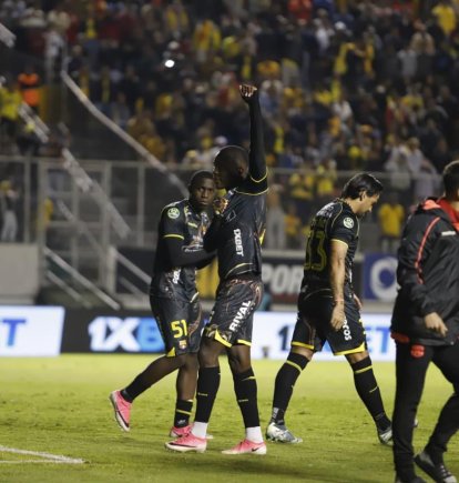 Con el penalti convertido, Jhonny Quiñónez le otorgó un punto a Barcelona SC en su visita al Aucas.