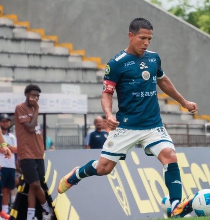 Jesús Preciado jugó en Cuenca Juniors a inicios de la temporada 2026.
