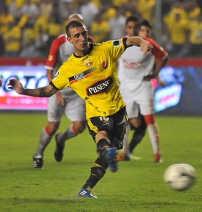 Diaz sentenció el empate de Barcelona ante Independiente Santa Fe en su primera noche amarilla.