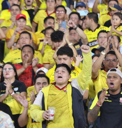Los barcelonistas esperan que su equipo saque puntos ante Boca Juniors.