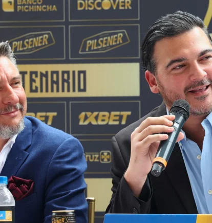 Miguel Montalvo (izq.) y Antonio Álvarez, dirigentes de Barcelona SC.