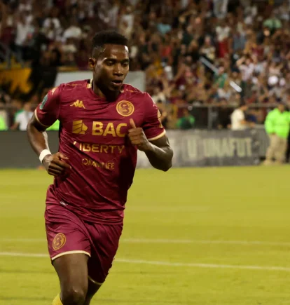 Tomás Rodríguez, delantero panameño que se sumaria al Barcelona SC 2026.