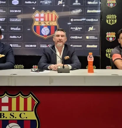 Miguel Montalvo (c) es el vicepresidente financiero de Barcelona SC.