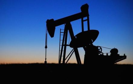 El ministro de Energía analiza cambiar el referencial del petróleo ecuatoriano del WTI al Brent. Imagen referencial de Pixabay. Fecha: 21 de abril de 2020.
