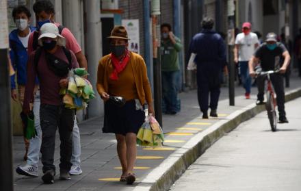 La movilidad en Quito se recupera pese al semáforo rojo