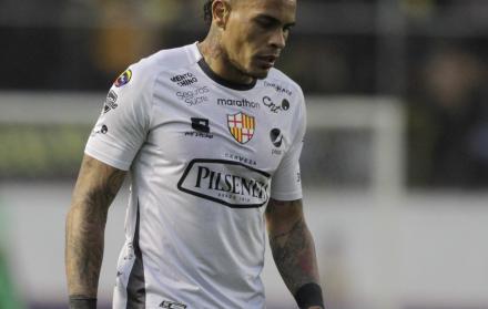 Alvez-jonathan-barcelona-futbolista