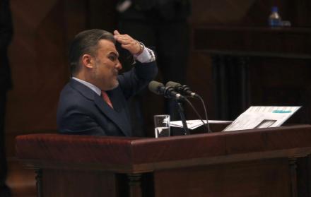 José Serrano y el fiscal Carlos Baca Mancheno comparecieron al Pleno. Ambos tuvieron suertes negativas tras la votación del Pleno.
