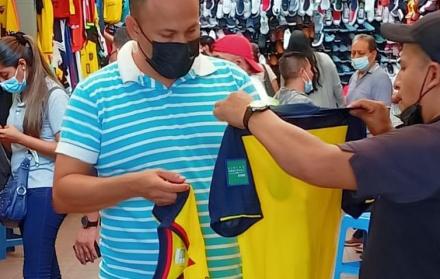 VENTA DE CAMISETAS (7082009)-ecuador