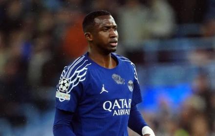 willian pacho psg champions 2