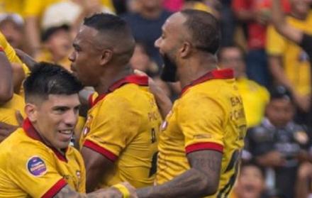 Octavio Rivero se mandó un doblete ante Emelec en el Clásico del Astillero.