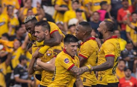 Octavio Rivero se mandó un doblete ante Emelec en el Clásico del Astillero.
