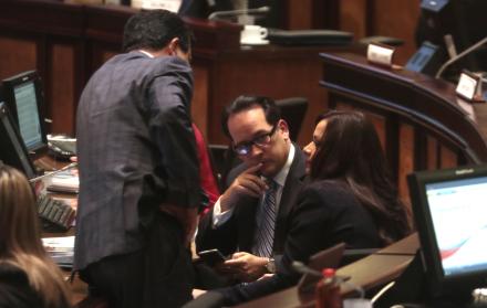asambleístas diálogos revolución ciudadana psc