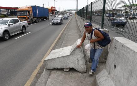 PASOS PEATONALES INEXISTENTES