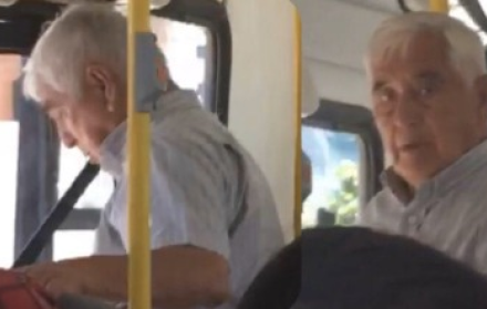 Perú. Policía busca a anciano que se masturbó frente a una joven en un bus.