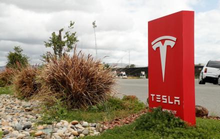 Elon Musk reabrió la planta de Tesla en California.