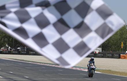 alex-marquez-cruzando-linea-meta