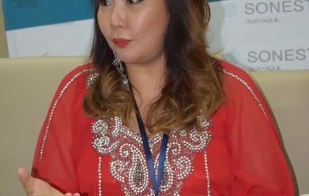 María Leonora Torres, la ponente de Filipinas y ministra de Asuntos Internos del Reino Real de Sulu.