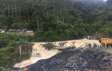 Un puente bailey para mejorar conectividad en vía que une Azuay y Morona Santiago