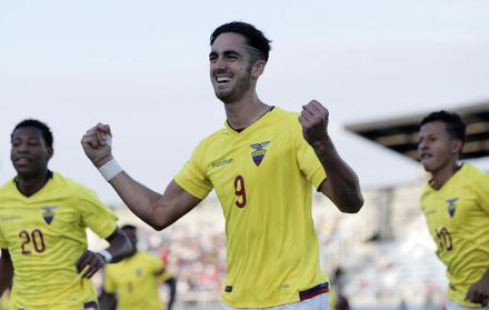 Campana juega para Barcelona de Guayaquil actualmente.