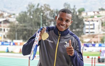 El esmeraldeño, de 29 años de edad, cronometró 20 segundos con 28 centésimas, por encima de los 20.49 de Yohan Blake.