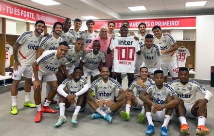 Robert Arboleda celebró sus 100 partidos con el cuadro de Sao Paulo de Brasil.