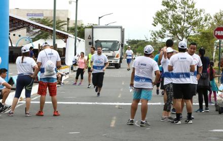 En el evento deportivo de este sábado participaron alrededor de 300 personas.