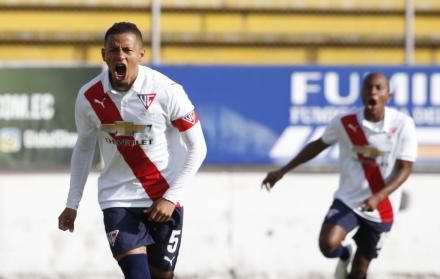 La directiva del cuadro quiteño sostiene que su contrato fue  legalmente firmado.