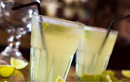 Cocteles elaborados a base de pisco.