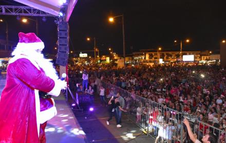Papa Noel, durante el show navideño del Policentro del año pasado.